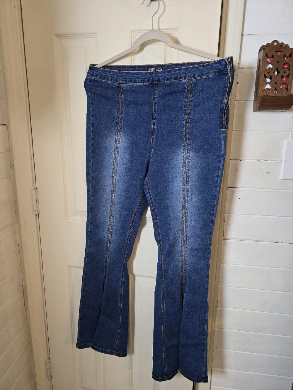 Women’s Blue Seam-Panel Stretch Jeans